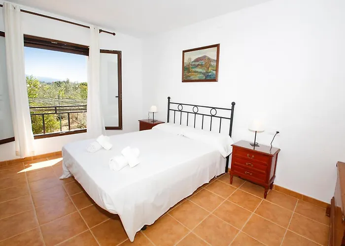 Magnificient Rural With Pool And Bbq فيلة