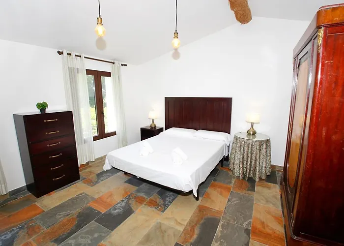 Magnificient Rural With Pool And Bbq فيلة *